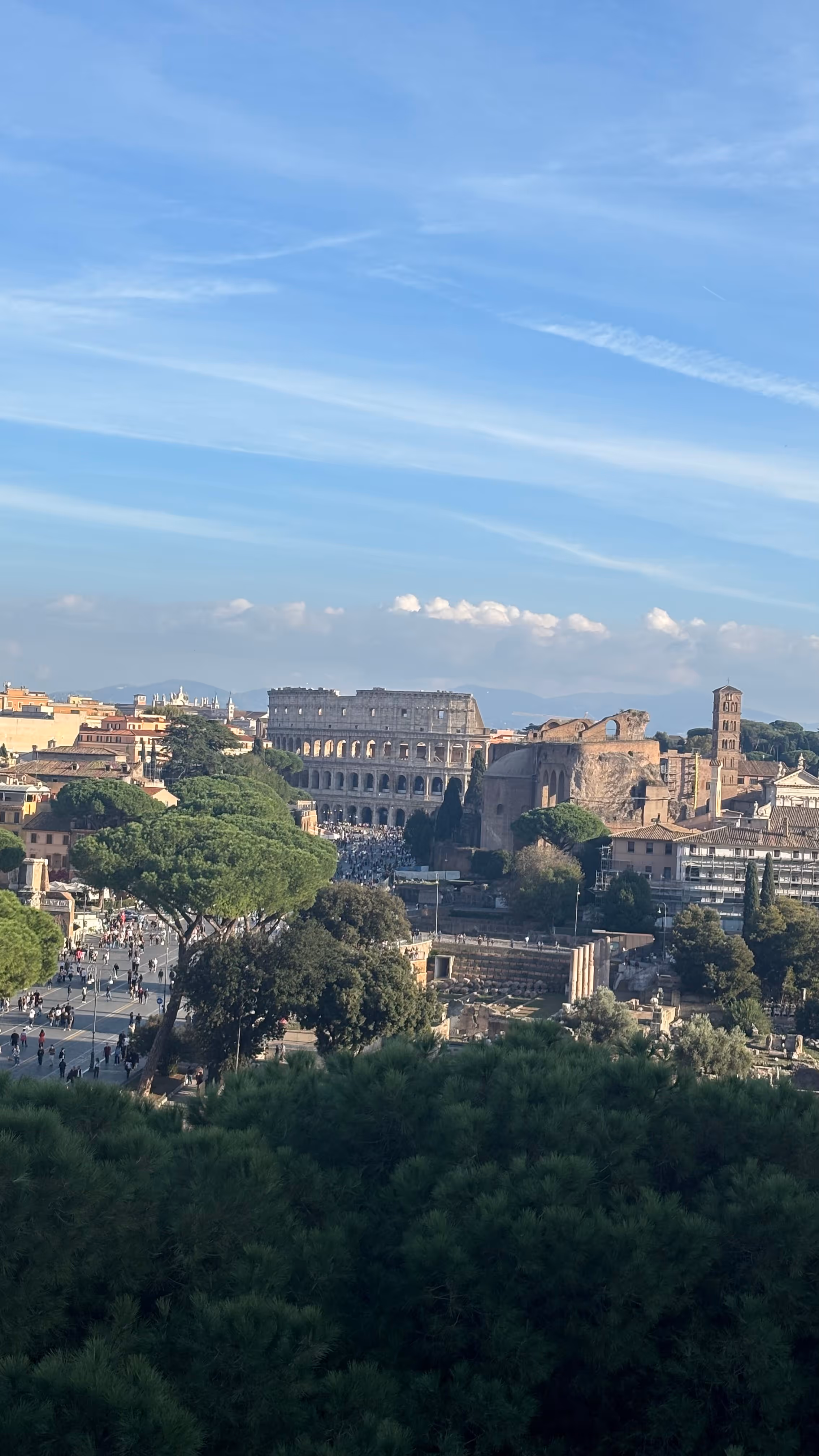 Vom Vittoriano aus noch einmal der Blick auf das Kolosseum